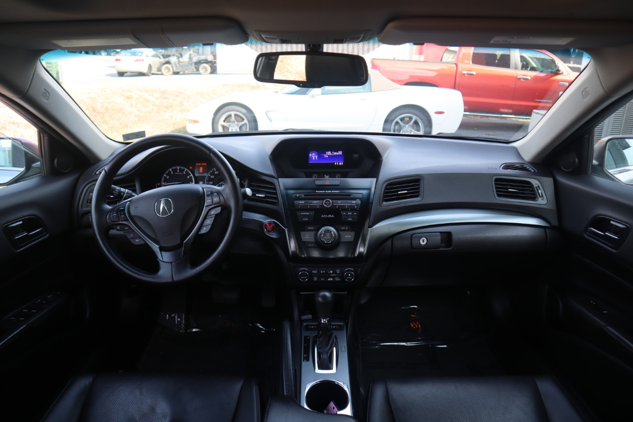 Acura ILX 4dr Sdn 2.0L Premium Pkg 2013