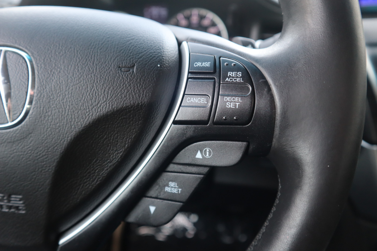 Acura ILX 4dr Sdn 2.0L Premium Pkg 2013