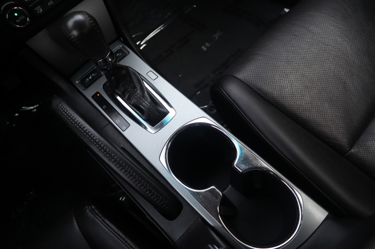 Acura ILX 4dr Sdn 2.0L Premium Pkg 2013