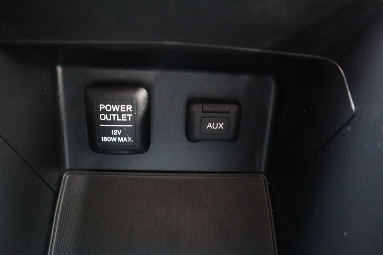 Acura ILX 4dr Sdn 2.0L Premium Pkg 2013