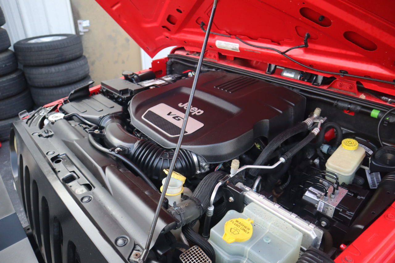 Jeep Wrangler Unlimited 4WD 4dr Sport 2016