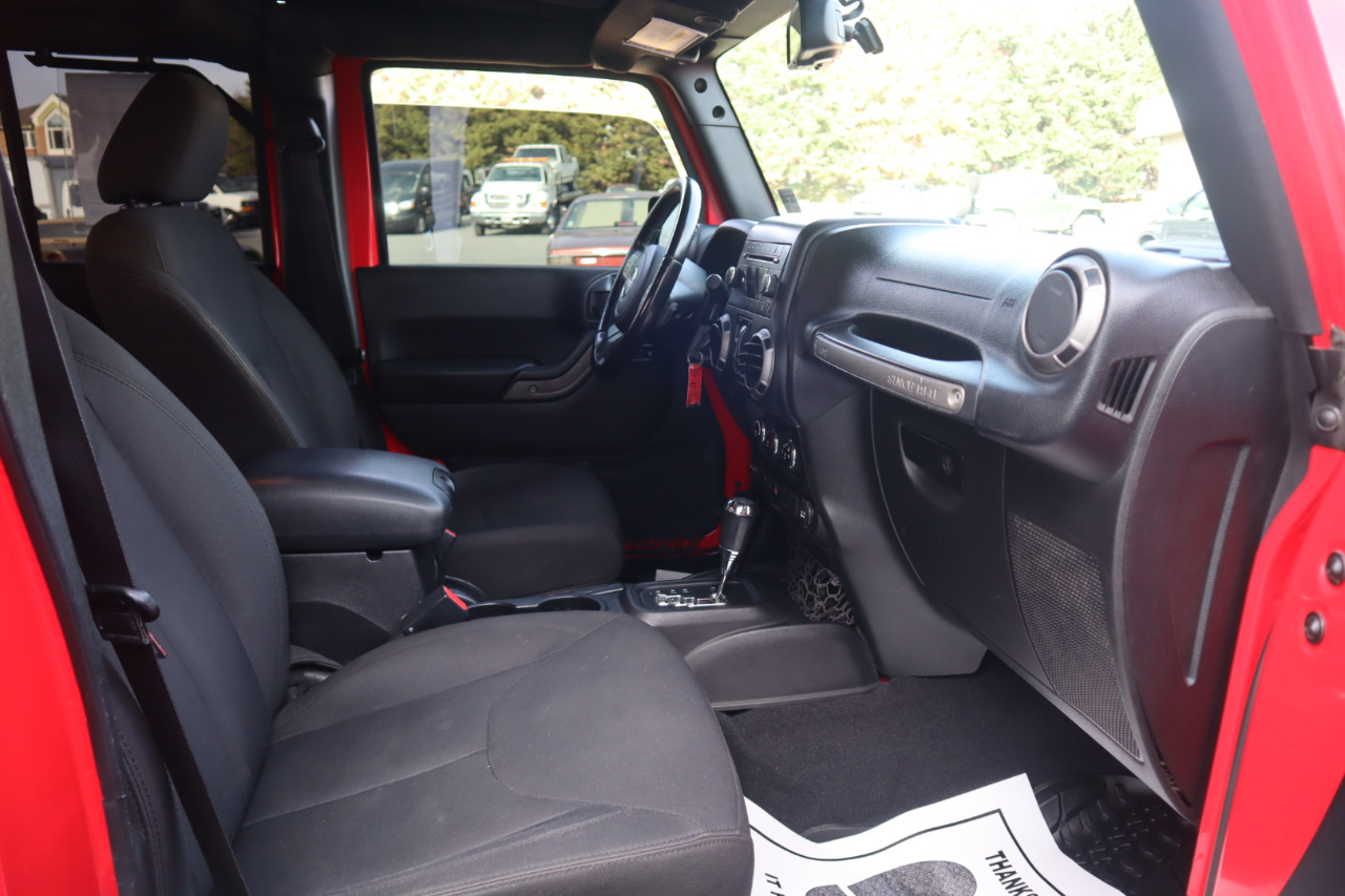 Jeep Wrangler Unlimited 4WD 4dr Sport 2016