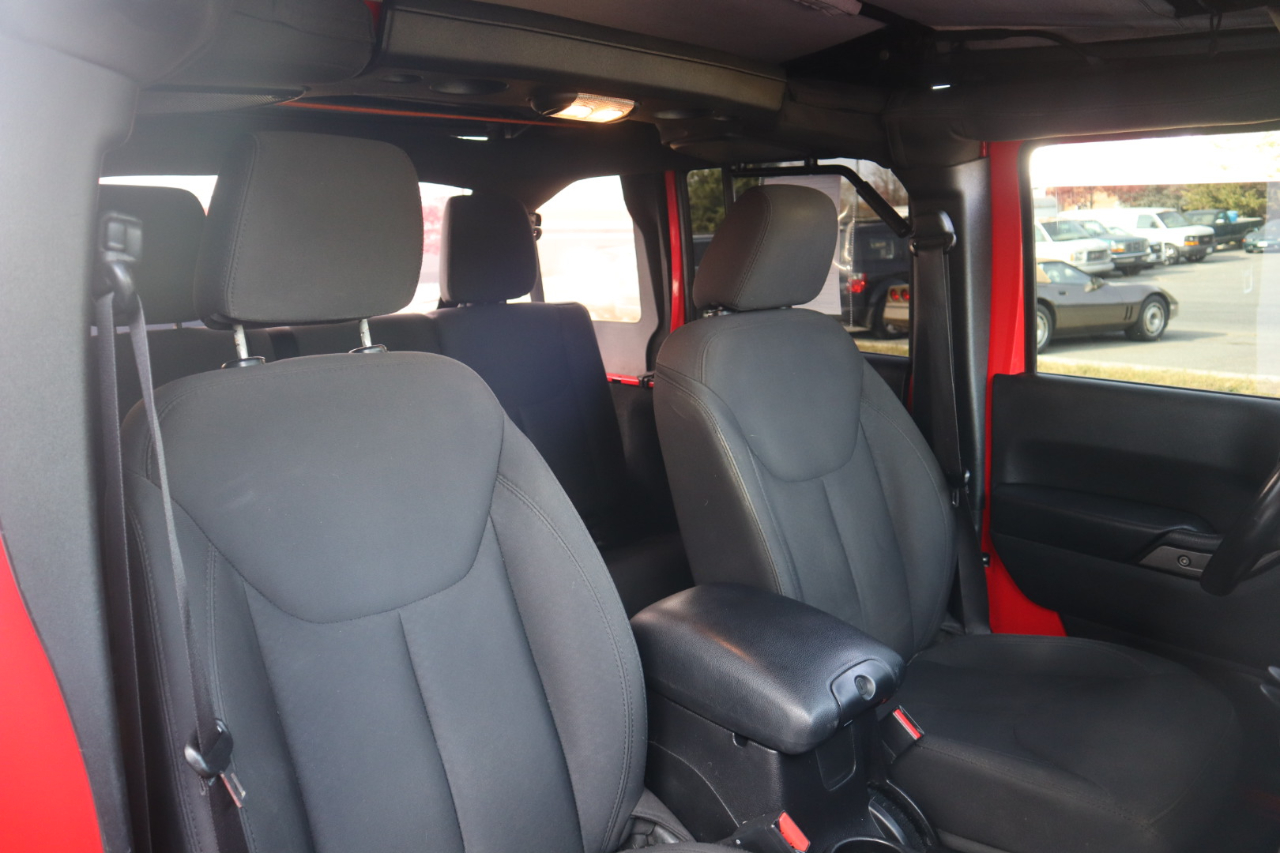 Jeep Wrangler Unlimited 4WD 4dr Sport 2016