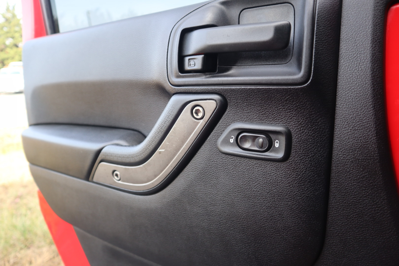 Jeep Wrangler Unlimited 4WD 4dr Sport 2016