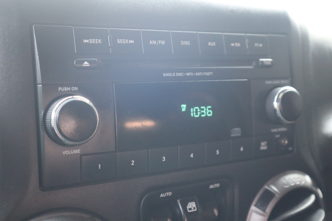 Jeep Wrangler Unlimited 4WD 4dr Sport 2016