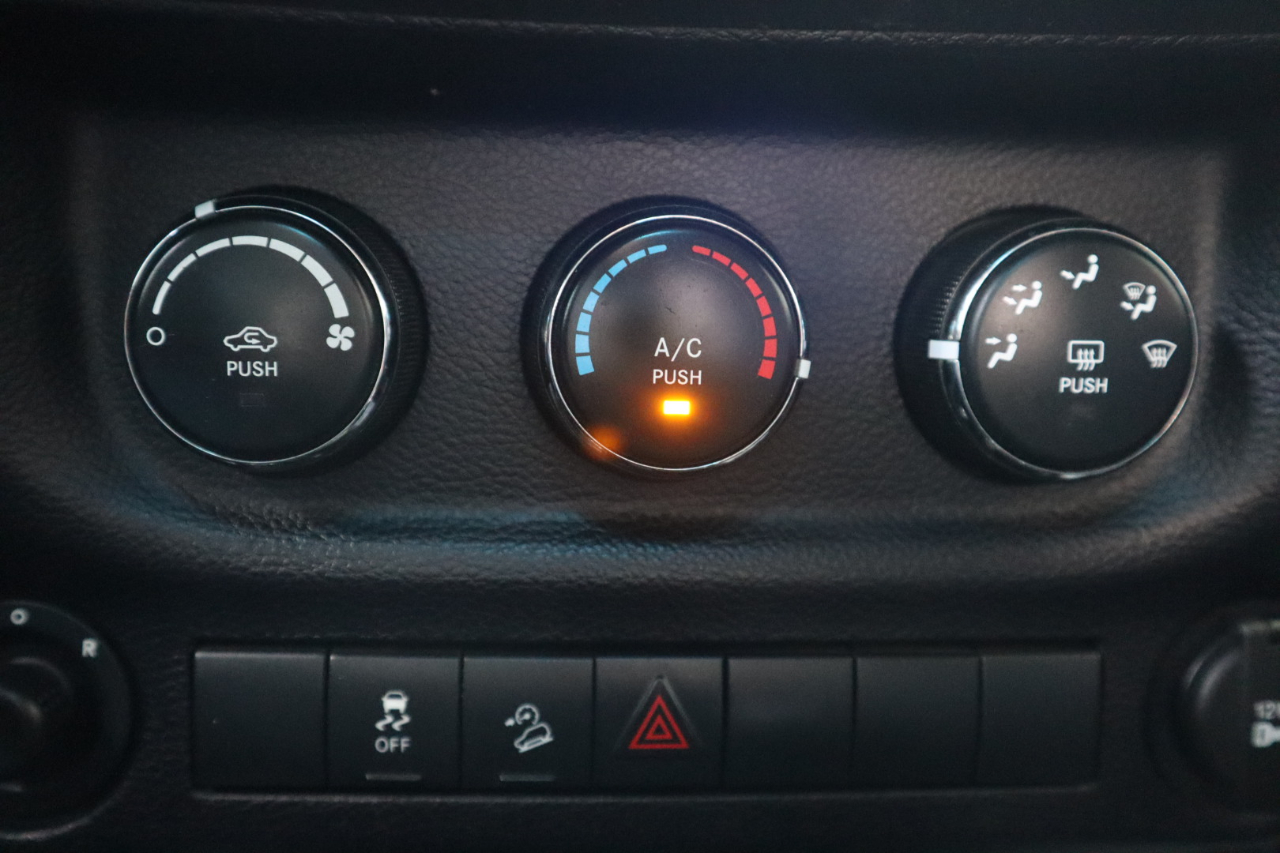 Jeep Wrangler Unlimited 4WD 4dr Sport 2016