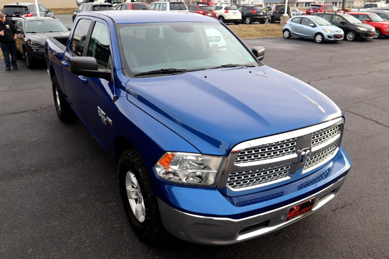 RAM 1500 Classic SLT 4x4 Crew Cab 6'4" Box 2019