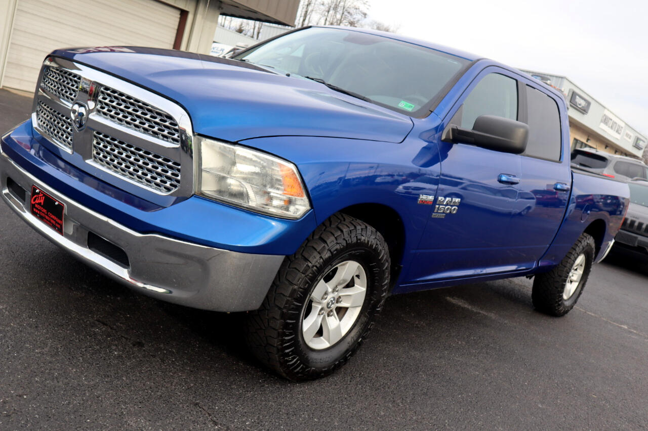RAM 1500 Classic SLT 4x4 Crew Cab 6'4" Box 2019