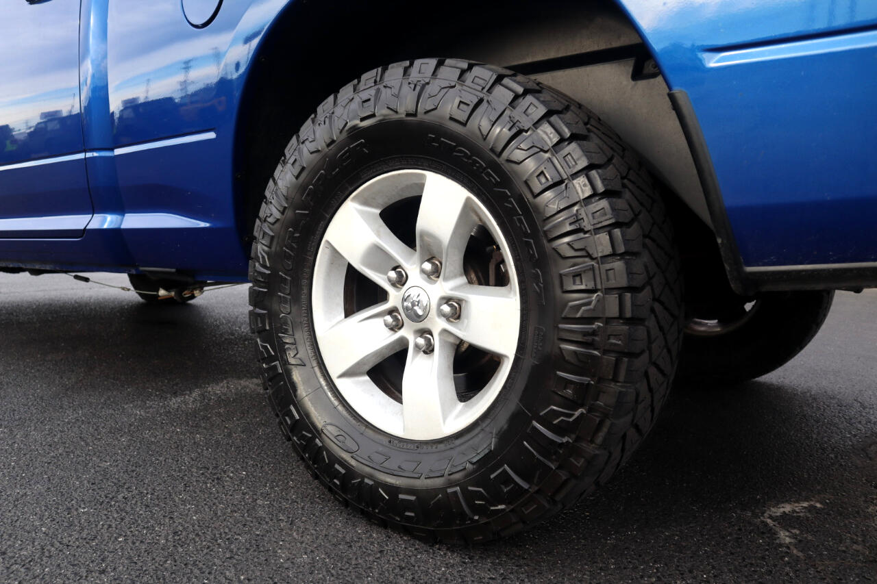 RAM 1500 Classic SLT 4x4 Crew Cab 6'4" Box 2019