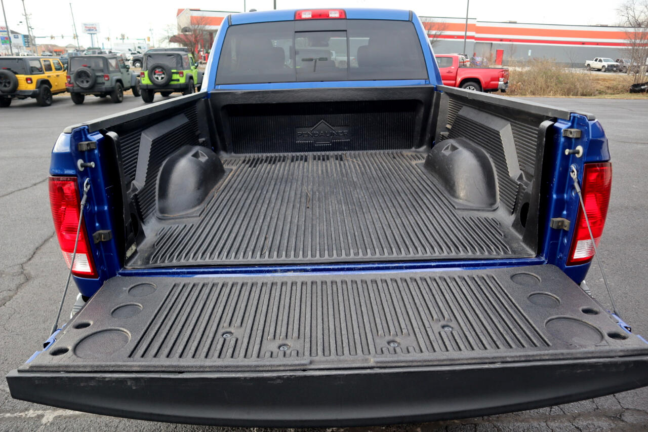 RAM 1500 Classic SLT 4x4 Crew Cab 6'4" Box 2019