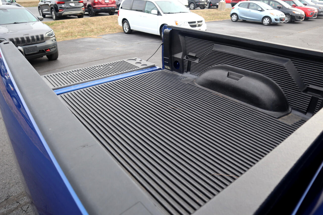 RAM 1500 Classic SLT 4x4 Crew Cab 6'4" Box 2019