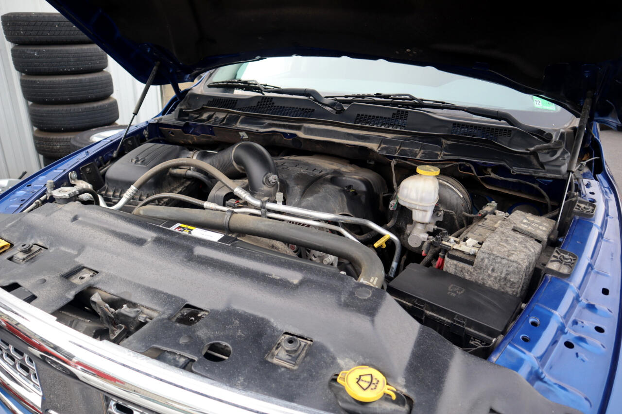 RAM 1500 Classic SLT 4x4 Crew Cab 6'4" Box 2019