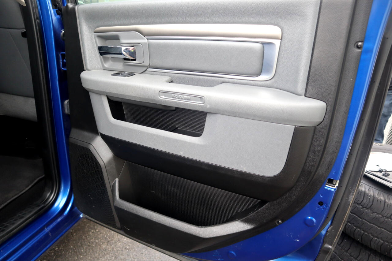 RAM 1500 Classic SLT 4x4 Crew Cab 6'4" Box 2019