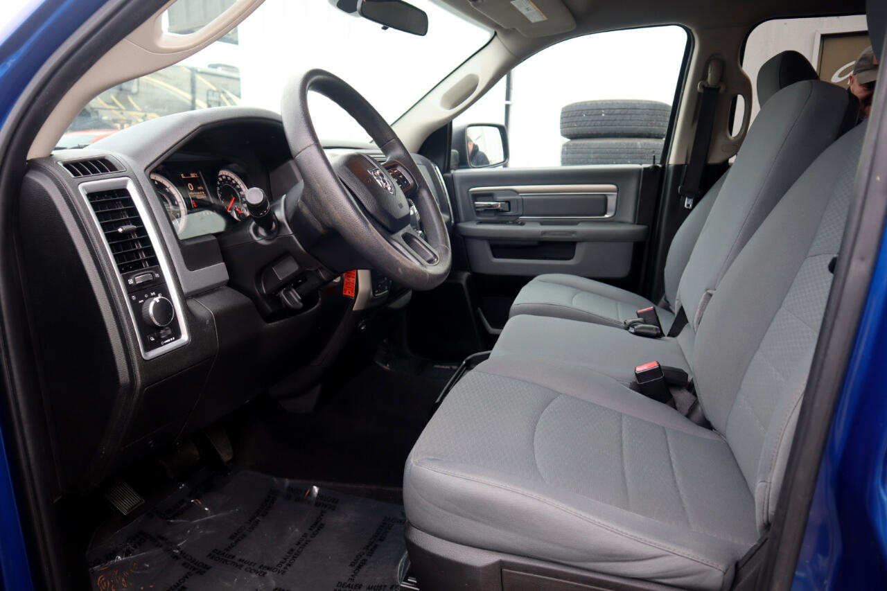 RAM 1500 Classic SLT 4x4 Crew Cab 6'4" Box 2019