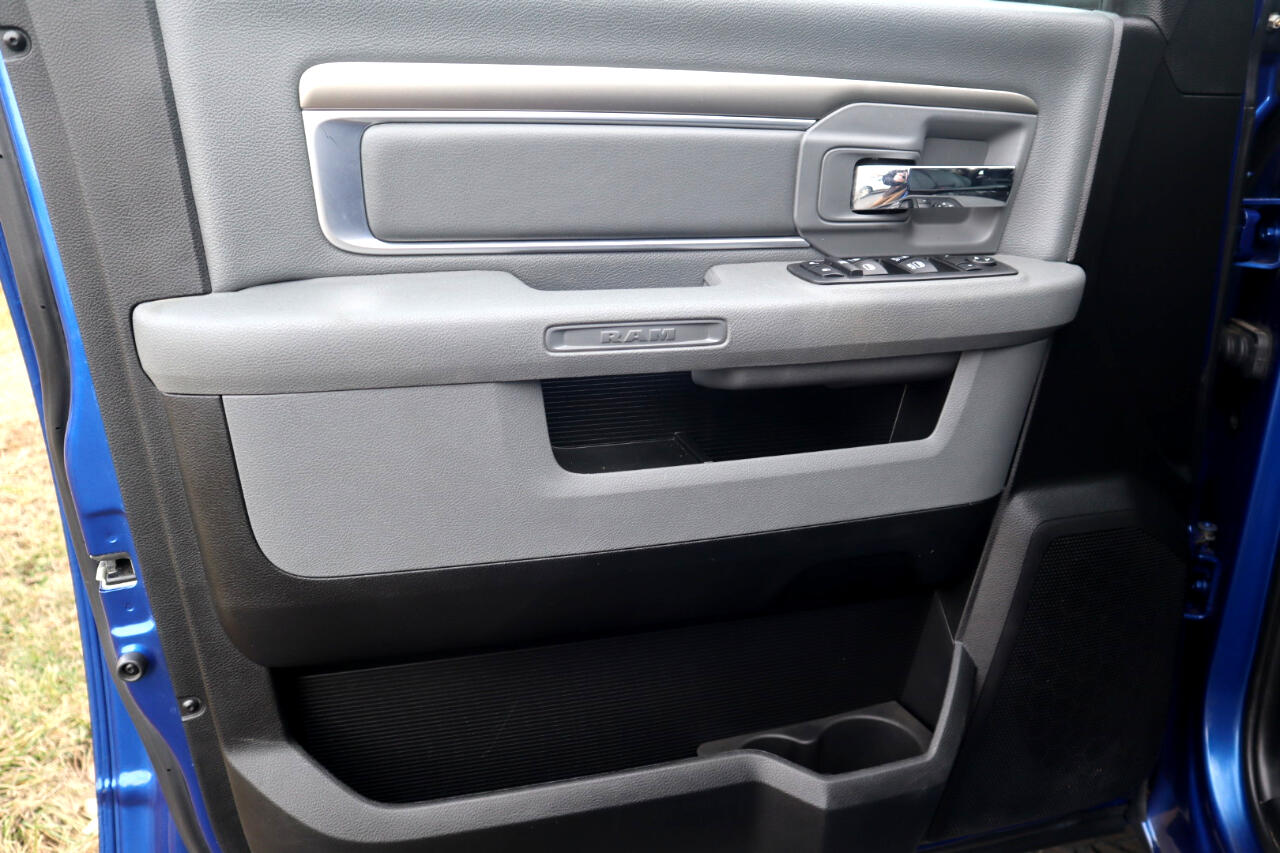 RAM 1500 Classic SLT 4x4 Crew Cab 6'4" Box 2019