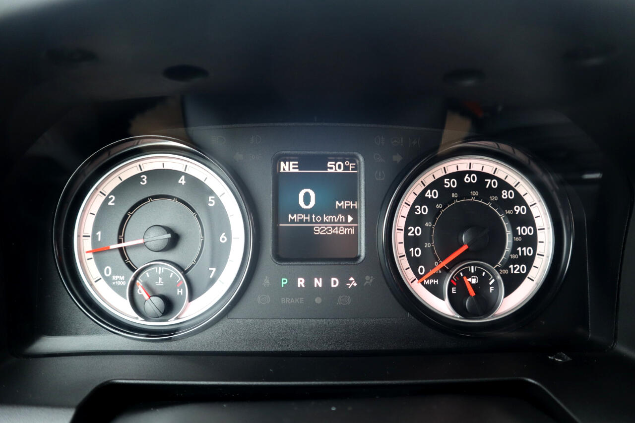 RAM 1500 Classic SLT 4x4 Crew Cab 6'4" Box 2019