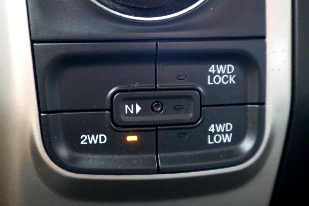 RAM 1500 Classic SLT 4x4 Crew Cab 6'4" Box 2019