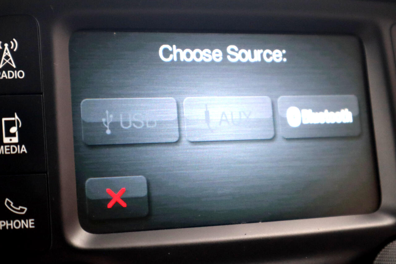 RAM 1500 Classic SLT 4x4 Crew Cab 6'4" Box 2019