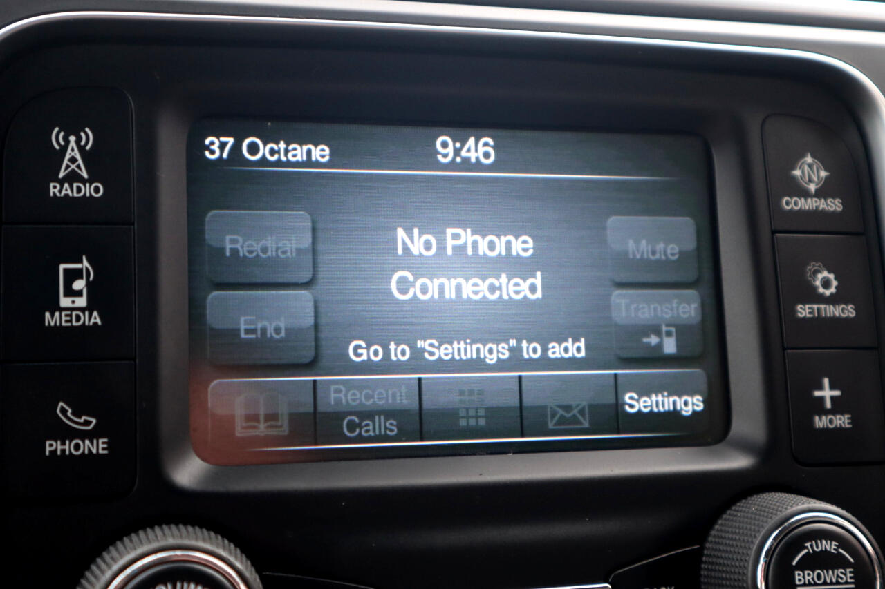 RAM 1500 Classic SLT 4x4 Crew Cab 6'4" Box 2019