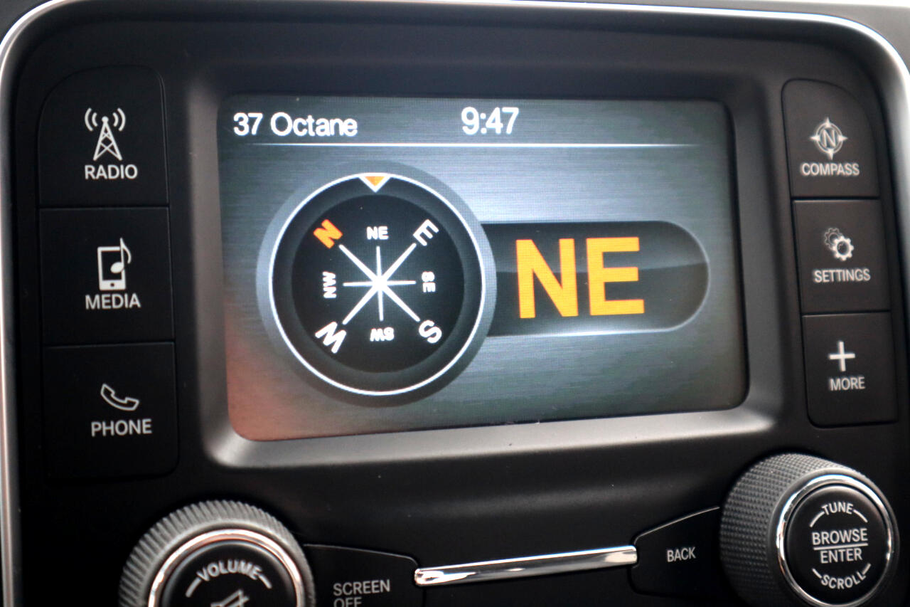 RAM 1500 Classic SLT 4x4 Crew Cab 6'4" Box 2019