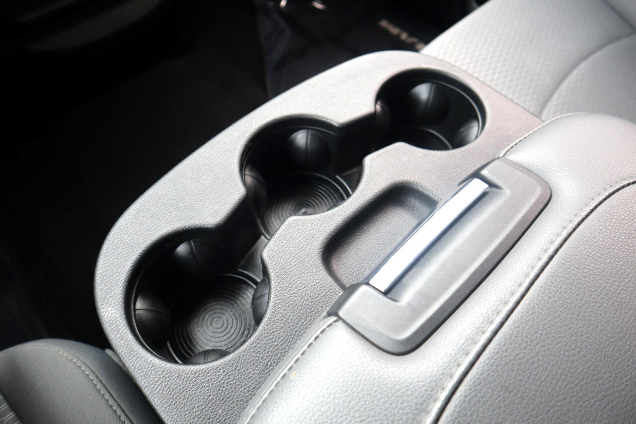 RAM 1500 Classic SLT 4x4 Crew Cab 6'4" Box 2019