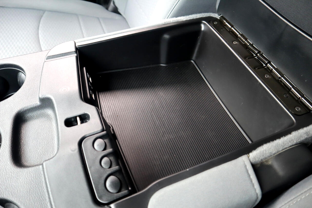 RAM 1500 Classic SLT 4x4 Crew Cab 6'4" Box 2019