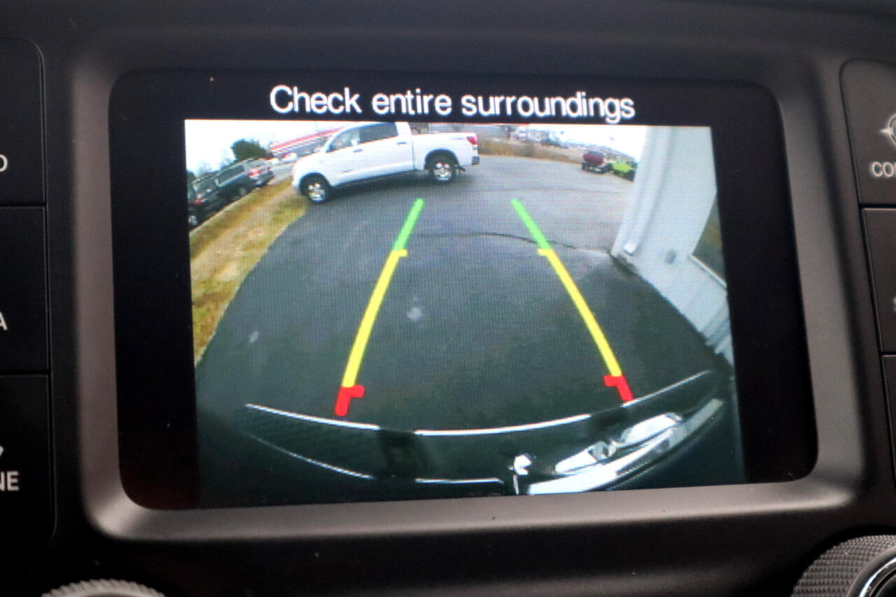 RAM 1500 Classic SLT 4x4 Crew Cab 6'4" Box 2019