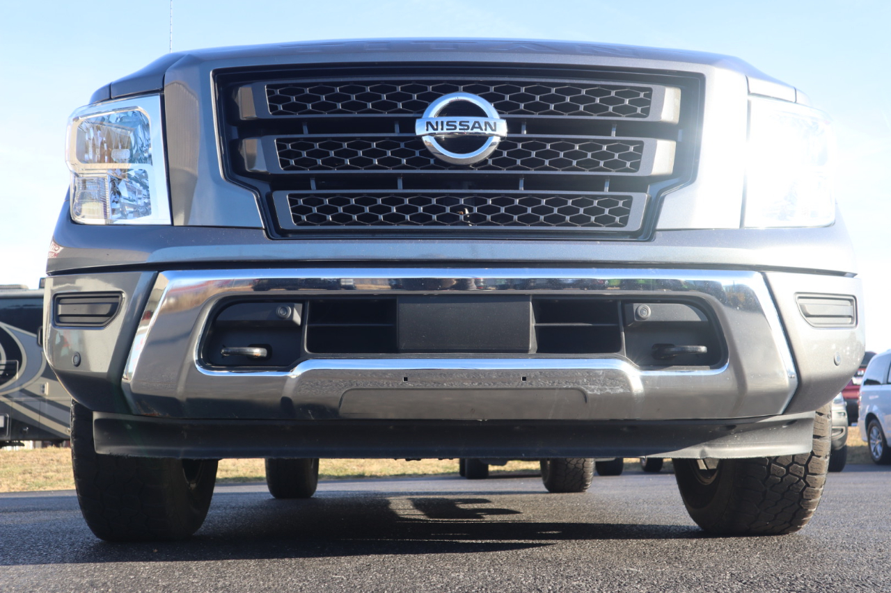 Nissan Titan 4x4 Crew Cab SV 2021