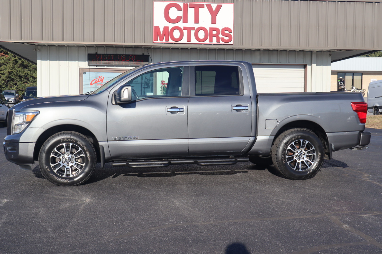 Nissan Titan 4x4 Crew Cab SV 2021