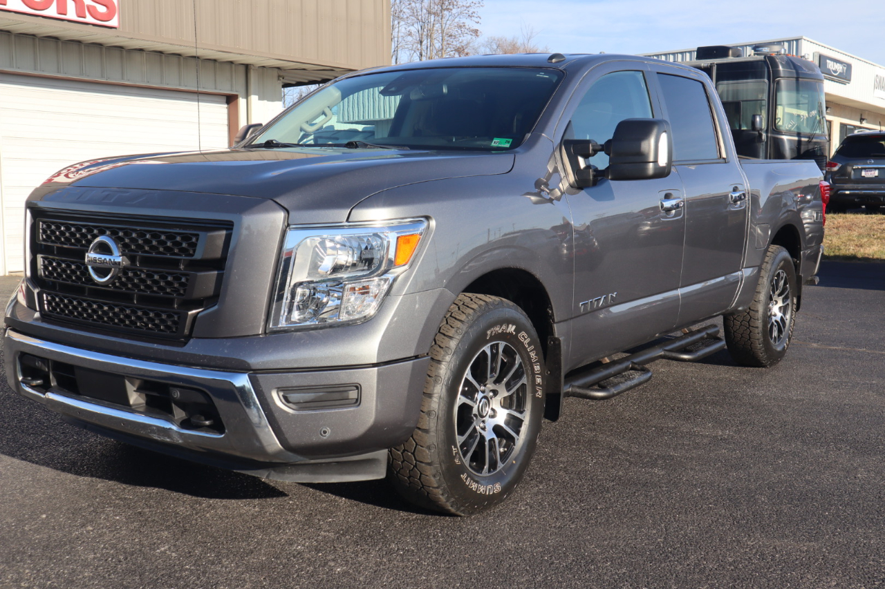 Nissan Titan 4x4 Crew Cab SV 2021