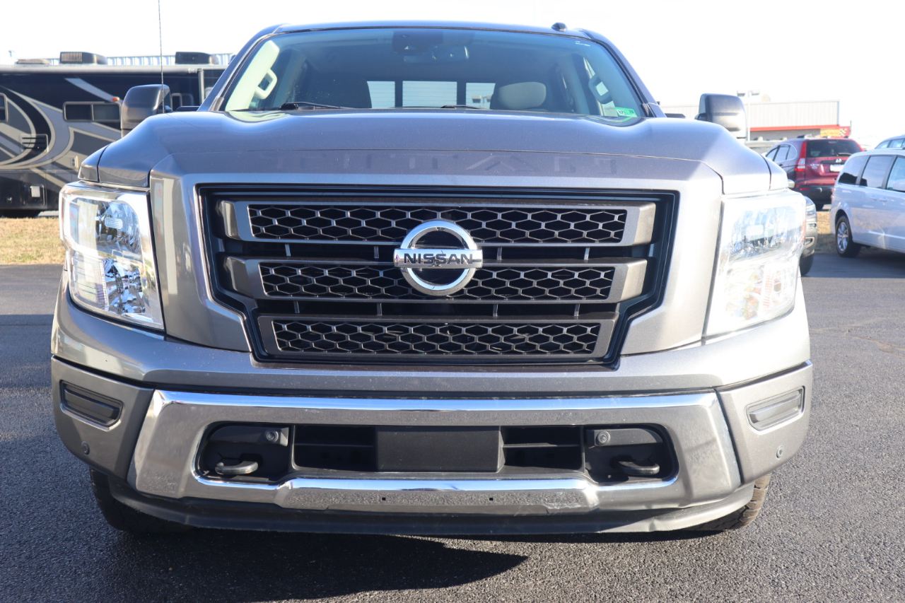 Nissan Titan 4x4 Crew Cab SV 2021