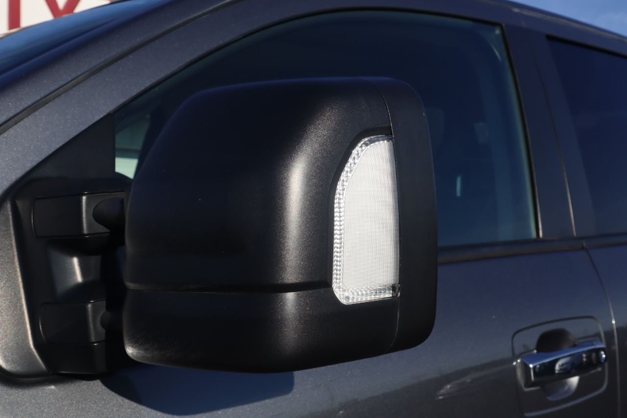 Nissan Titan 4x4 Crew Cab SV 2021