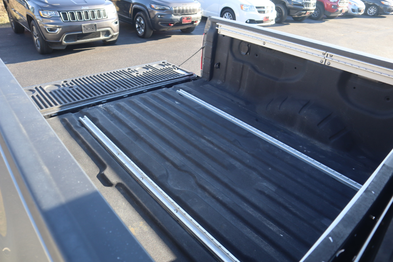 Nissan Titan 4x4 Crew Cab SV 2021