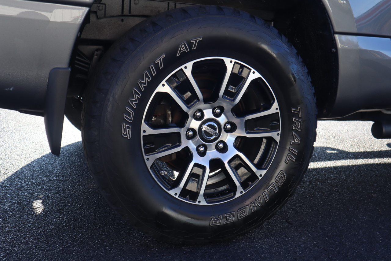 Nissan Titan 4x4 Crew Cab SV 2021