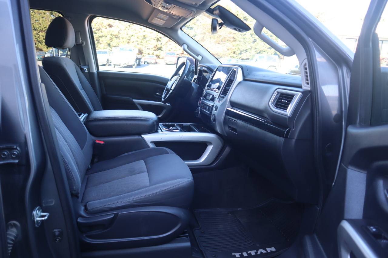 Nissan Titan 4x4 Crew Cab SV 2021