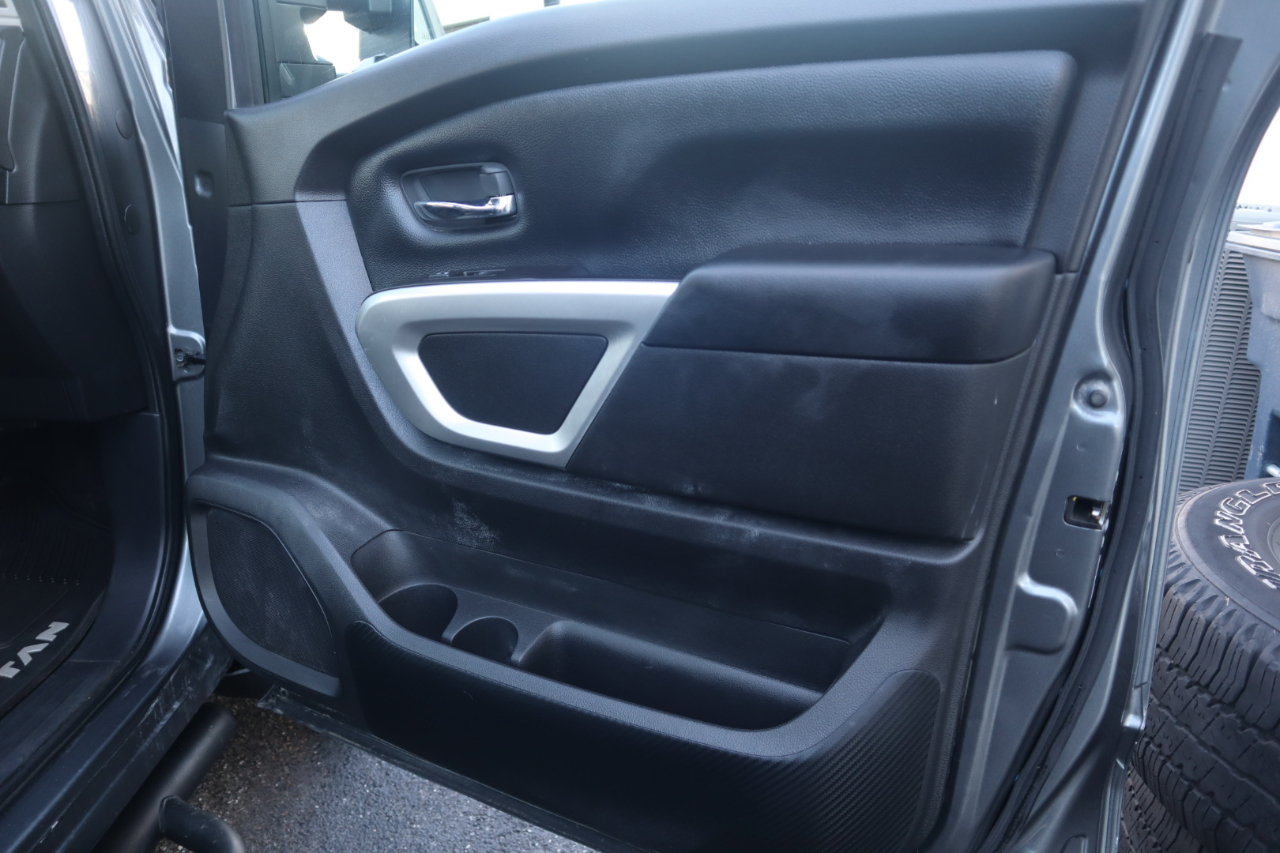 Nissan Titan 4x4 Crew Cab SV 2021