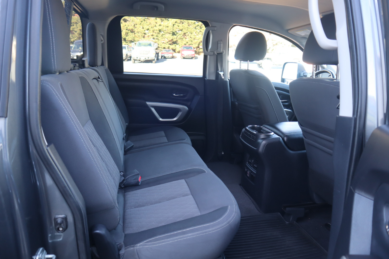 Nissan Titan 4x4 Crew Cab SV 2021