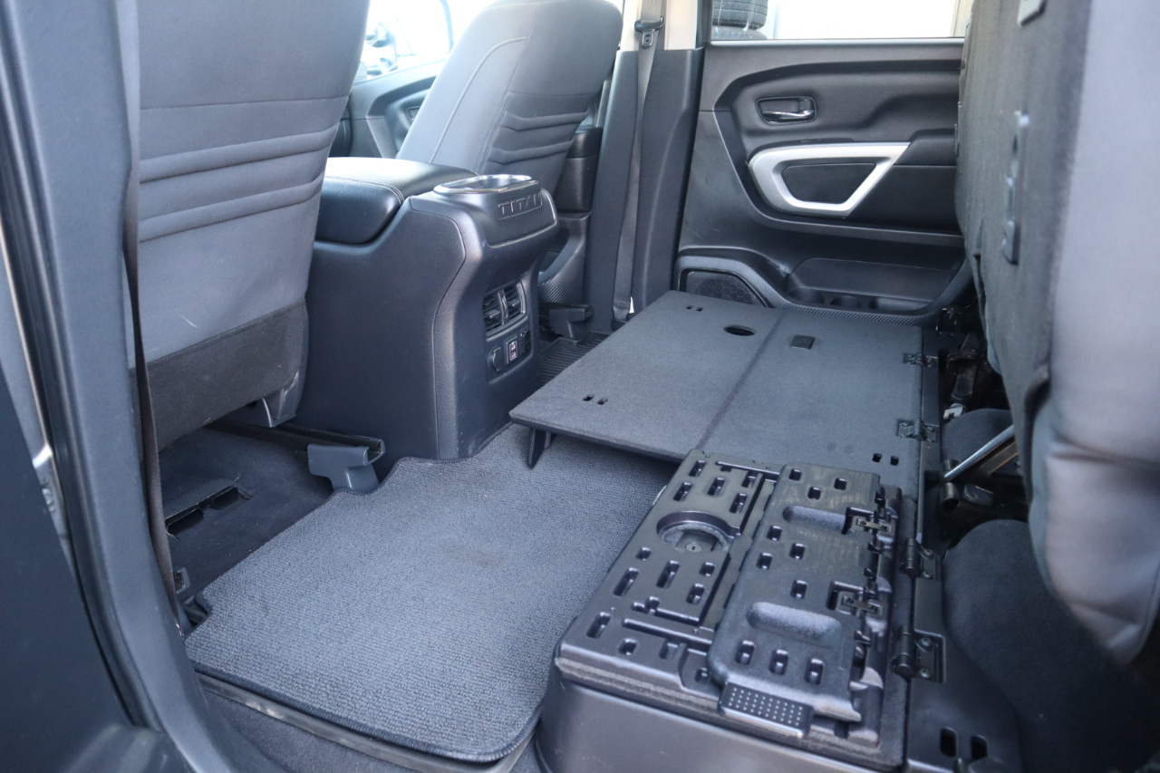 Nissan Titan 4x4 Crew Cab SV 2021