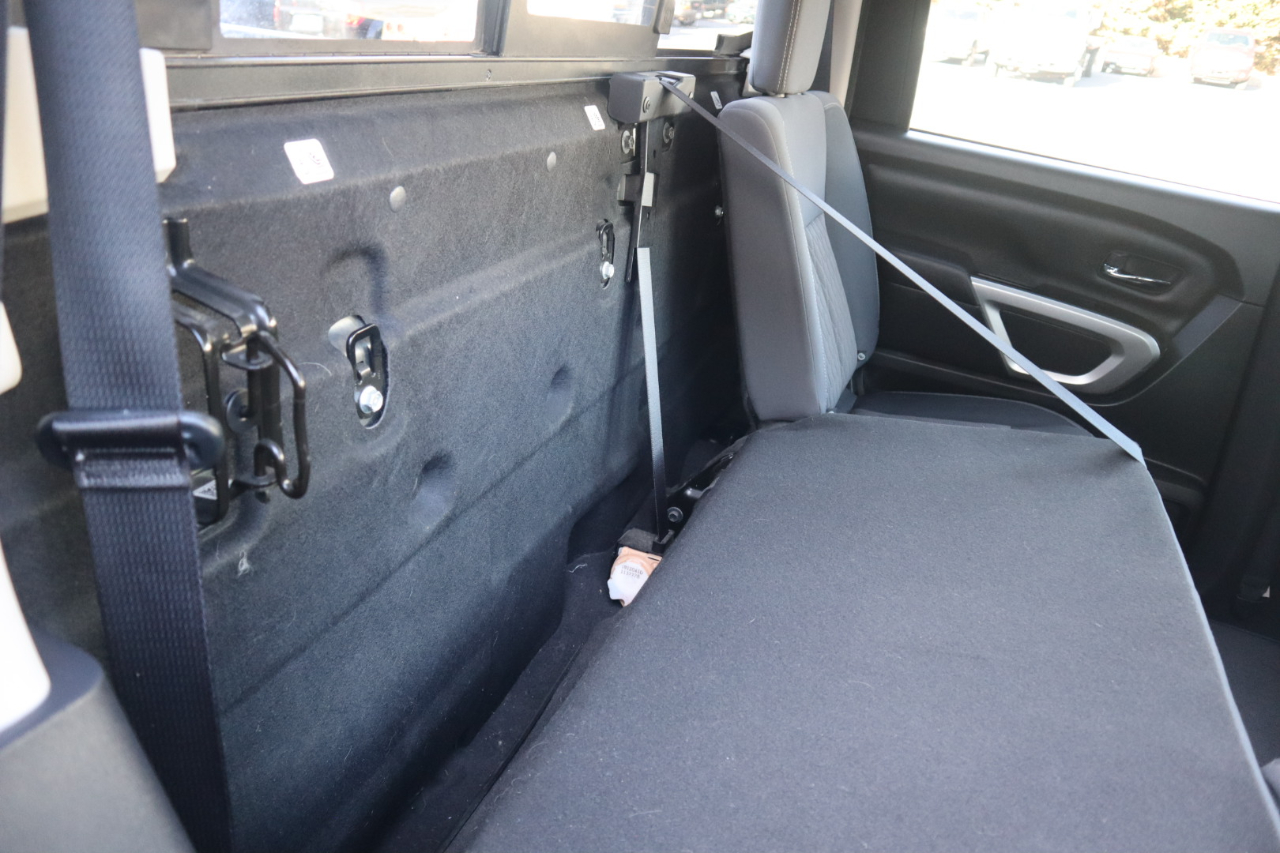 Nissan Titan 4x4 Crew Cab SV 2021