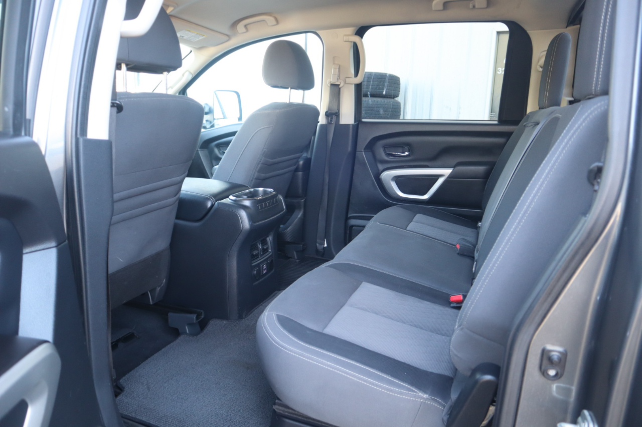 Nissan Titan 4x4 Crew Cab SV 2021