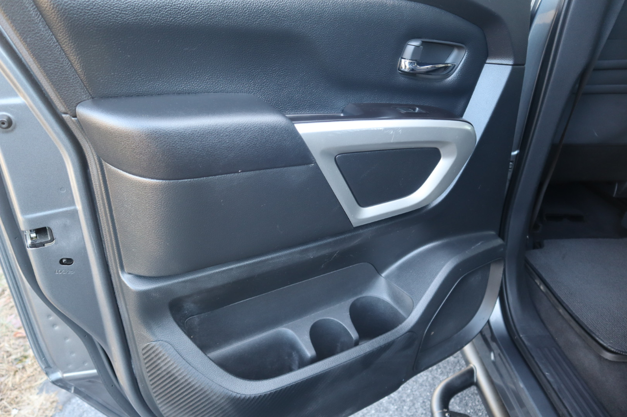 Nissan Titan 4x4 Crew Cab SV 2021