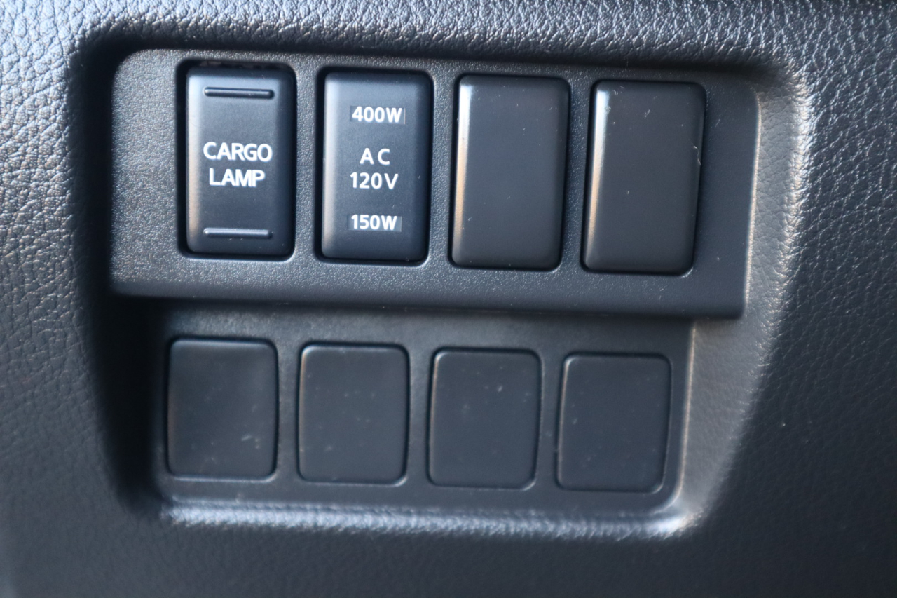 Nissan Titan 4x4 Crew Cab SV 2021