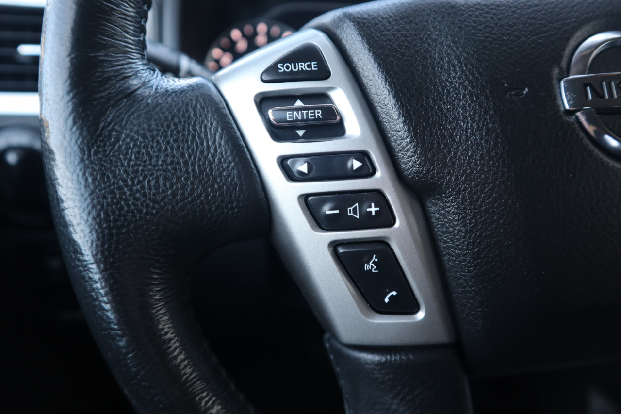 Nissan Titan 4x4 Crew Cab SV 2021