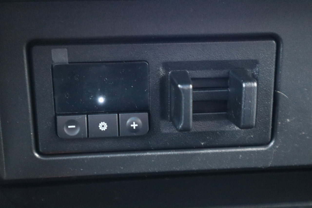 Nissan Titan 4x4 Crew Cab SV 2021