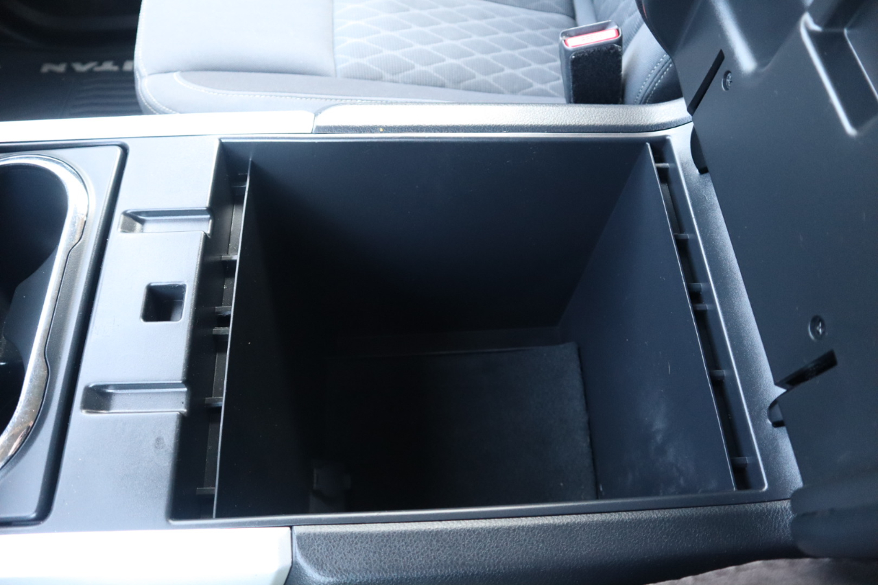 Nissan Titan 4x4 Crew Cab SV 2021