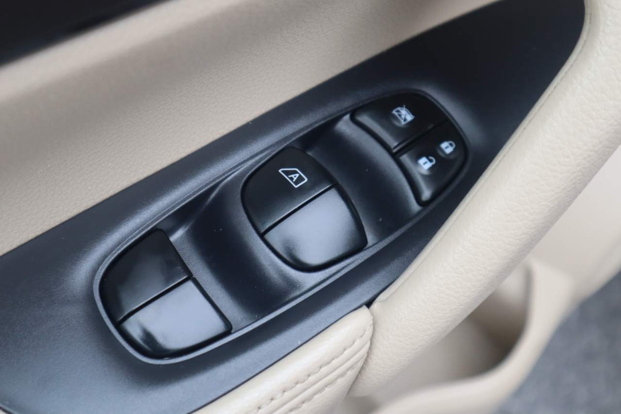 Nissan Rogue AWD 4dr SV 2015