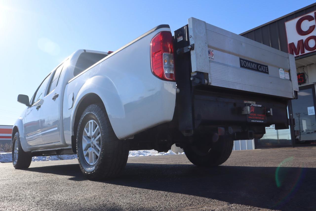 Nissan Frontier Crew Cab 4x4 SV V6 Auto Long Bed *Ltd Avail* 2017