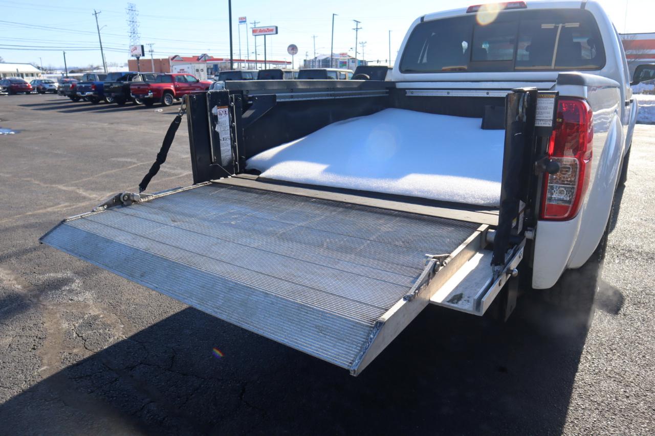 Nissan Frontier Crew Cab 4x4 SV V6 Auto Long Bed *Ltd Avail* 2017