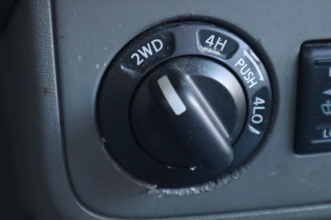 Nissan Frontier Crew Cab 4x4 SV V6 Auto Long Bed *Ltd Avail* 2017