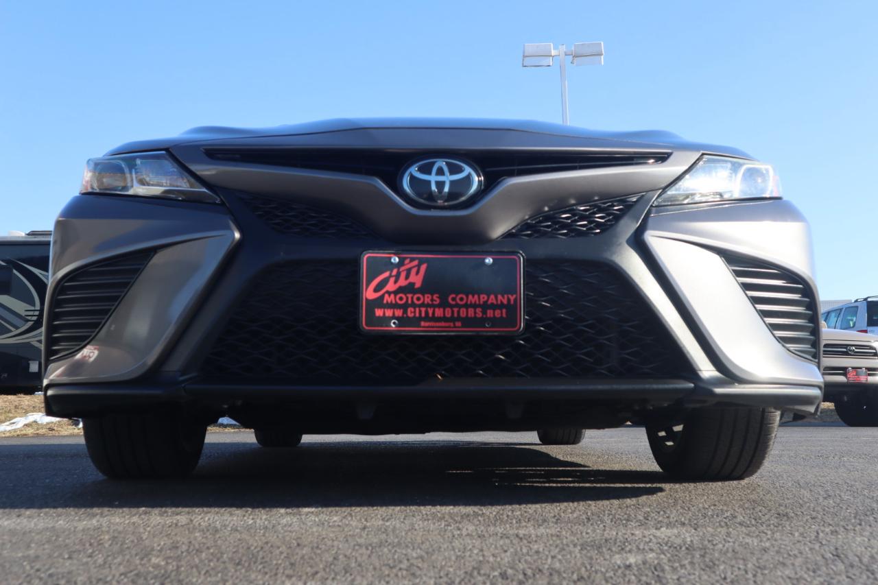 Toyota Camry SE Auto (Natl) 2019